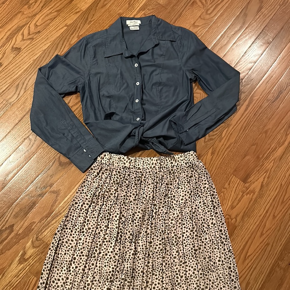 Flirty, pink, leopard, print, pleated midi-skirt